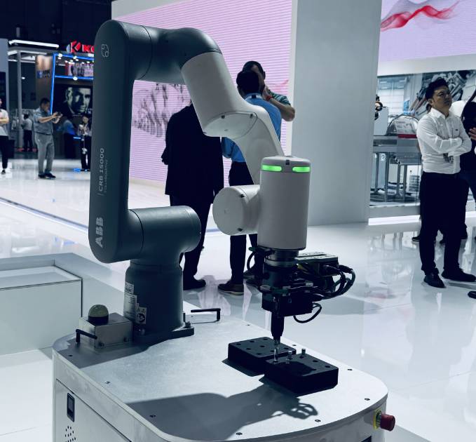 来工博会机器人展,邂逅人形机器人和大咖波尔