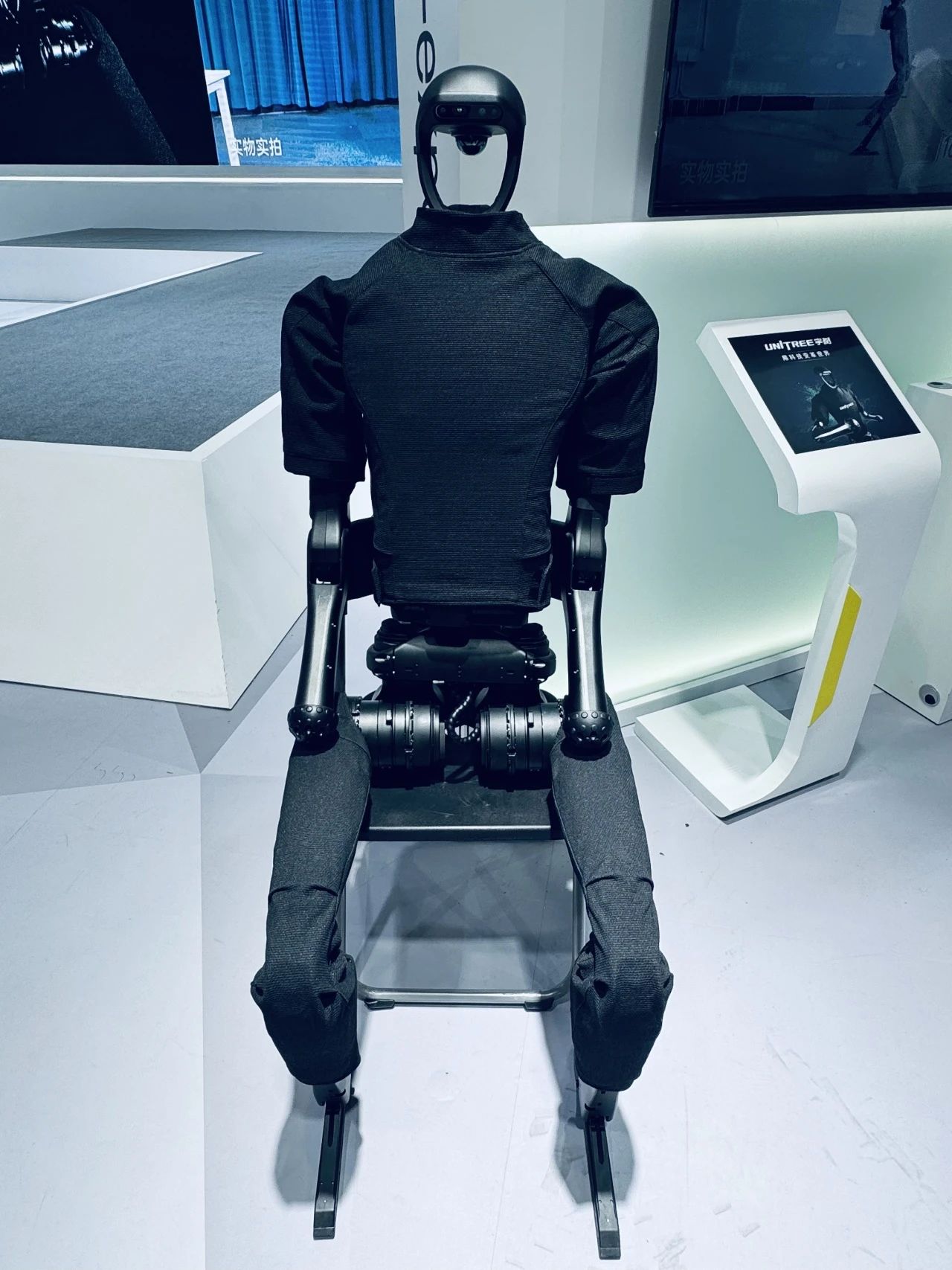 来工博会机器人展,邂逅人形机器人和大咖波尔