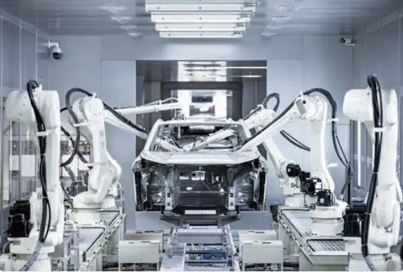 长安汽车牵手华为联通,花百亿建成亚洲最大“黑灯工厂”