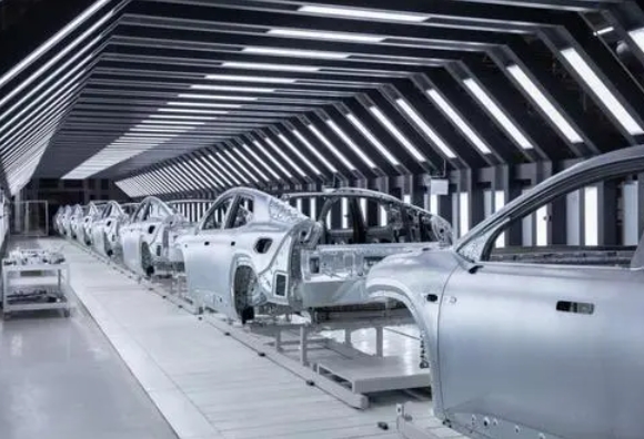 长安汽车牵手华为联通,花百亿建成亚洲最大“黑灯工厂”