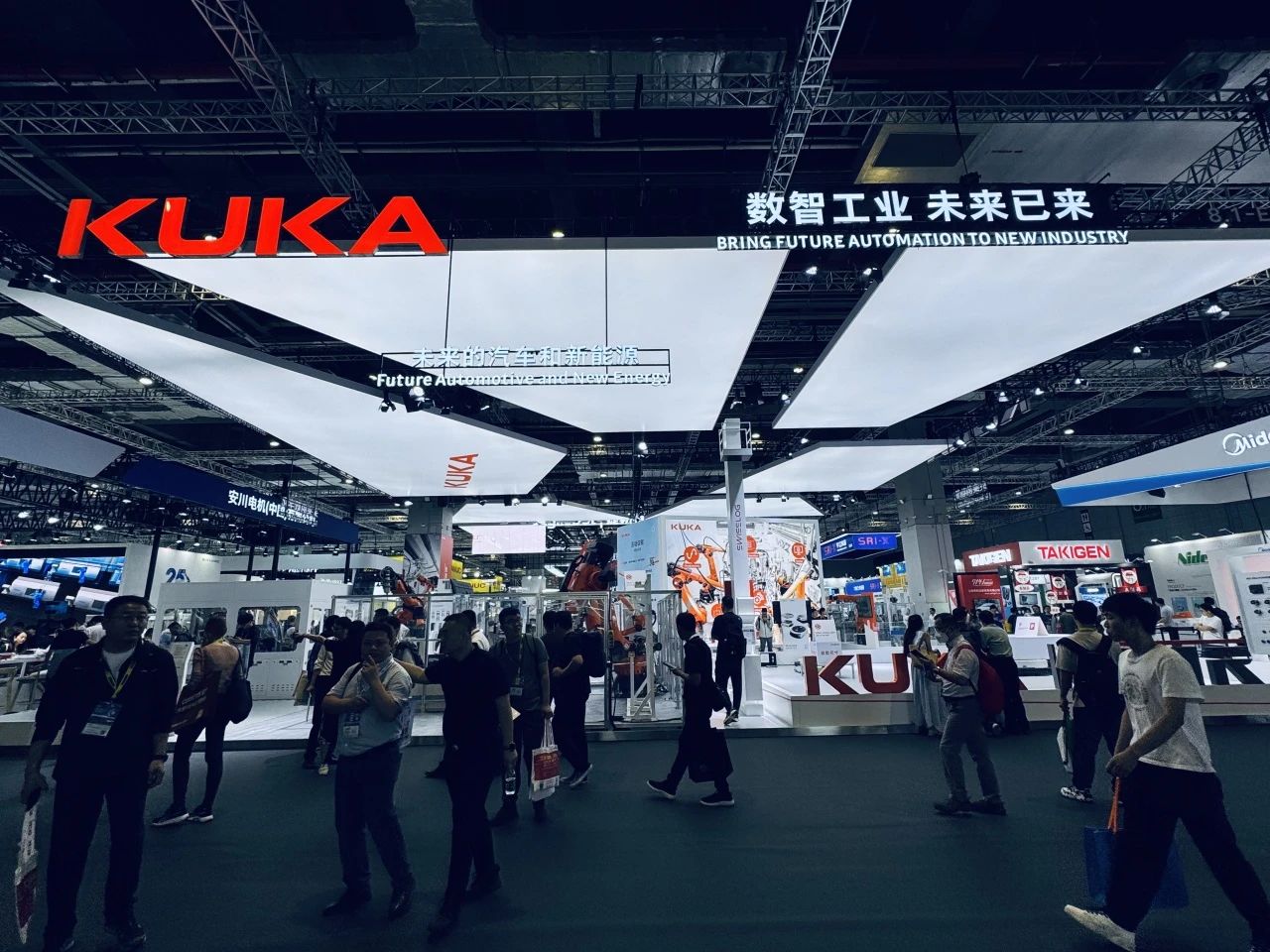 来工博会机器人展,邂逅人形机器人和大咖波尔