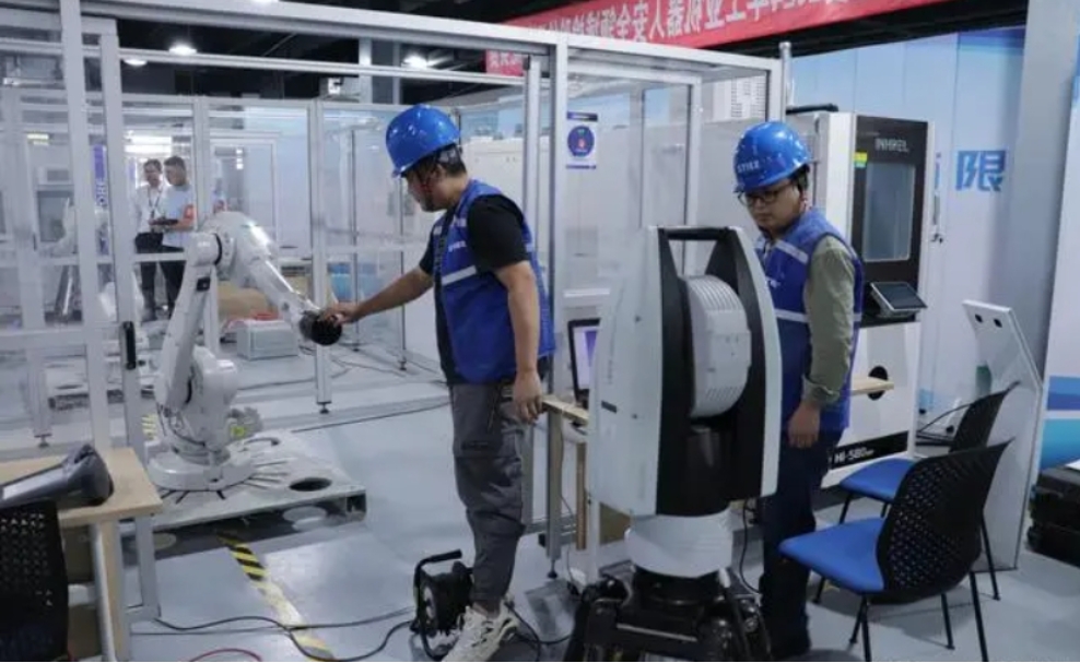 助推产业高质量发展 工业机器人安全领域检验检测技能竞赛举行