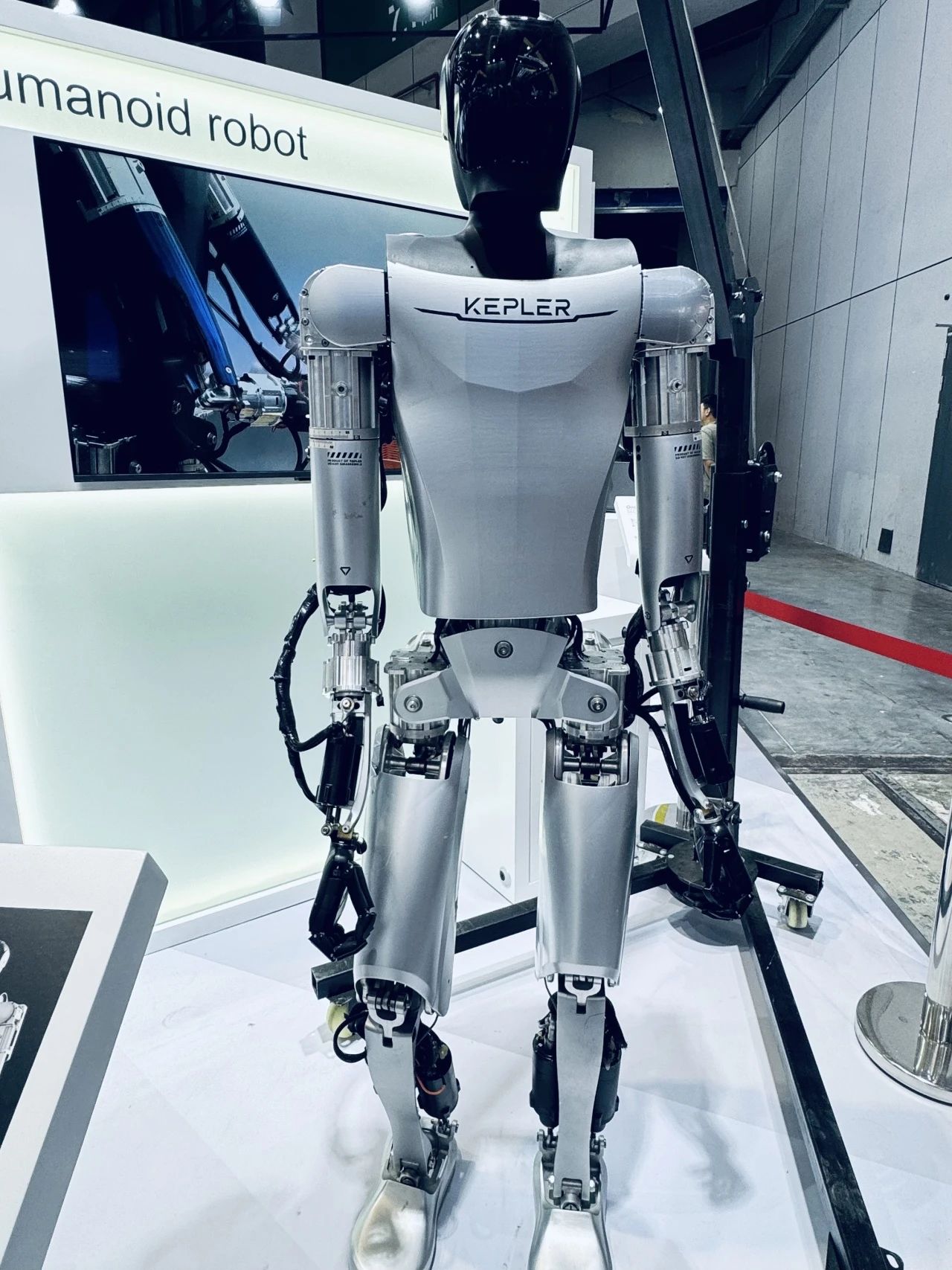 来工博会机器人展,邂逅人形机器人和大咖波尔