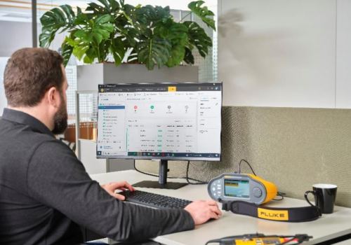 全新Fluke 1670 系列多功能安装测试仪——测试速度提高30%，报告时间减少50%