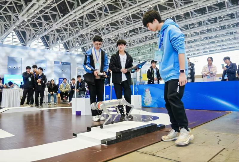 2024中国机器人大赛在西安开幕