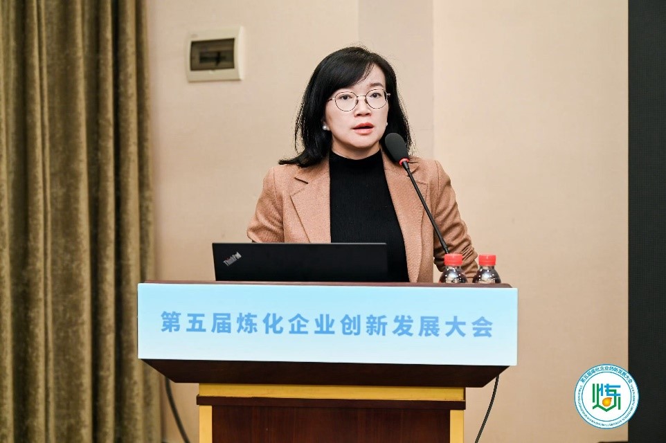 施耐德电气以开放自动化与数字化，赋能炼化企业高效可持续发展