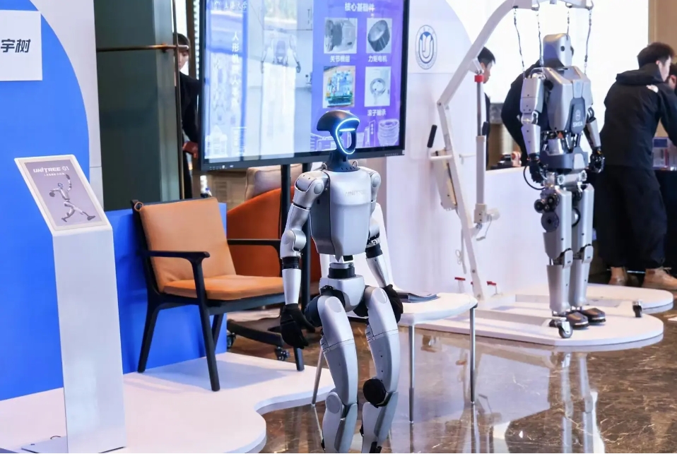 人形机器人进军职场,福兮祸兮?