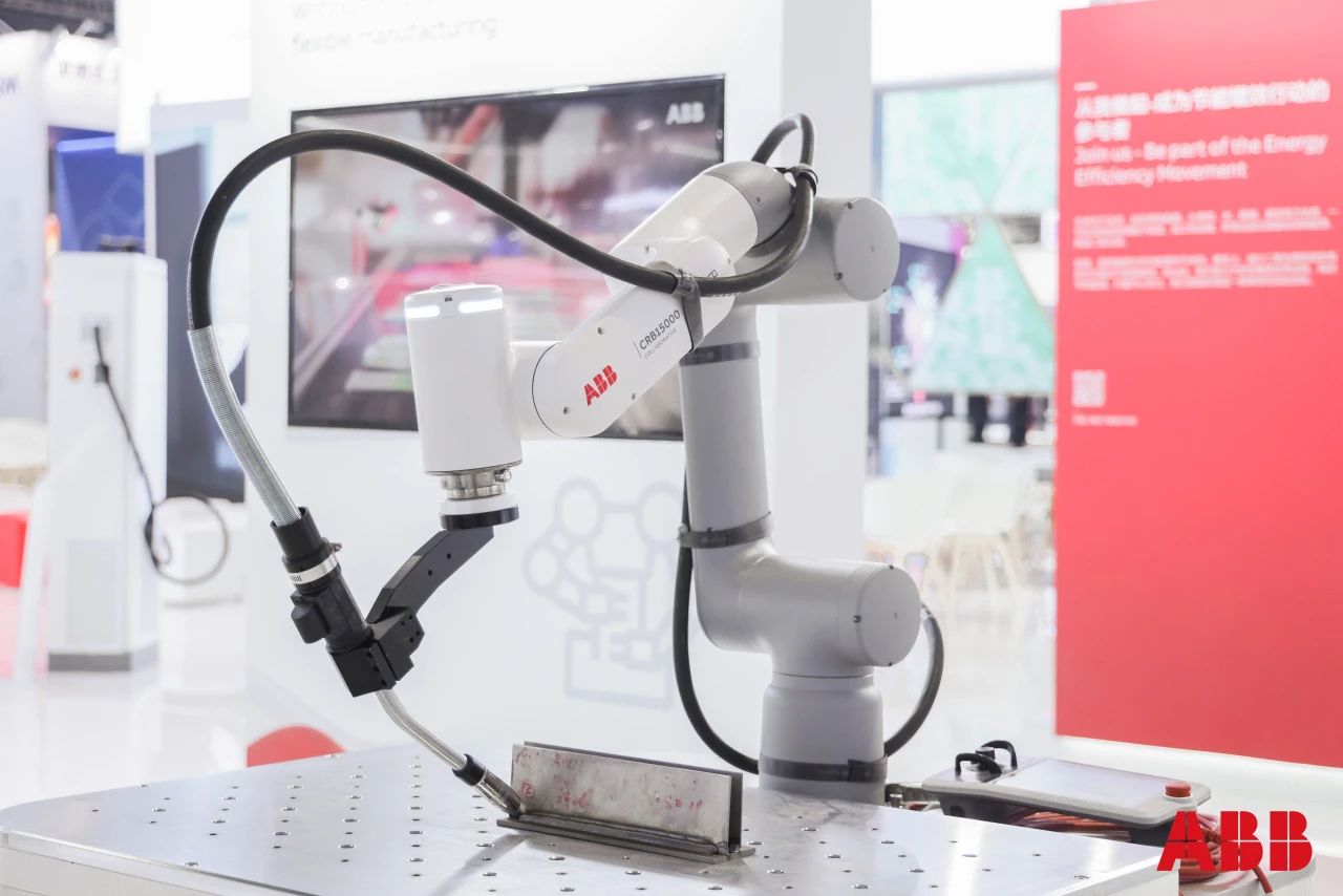 设计紧凑、灵活高效！ABB推出全新灵动型机床上下料工作站